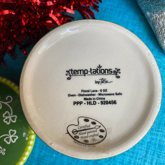 Temptations Shamrock floral lace lidded dish - Picture 5 of 5